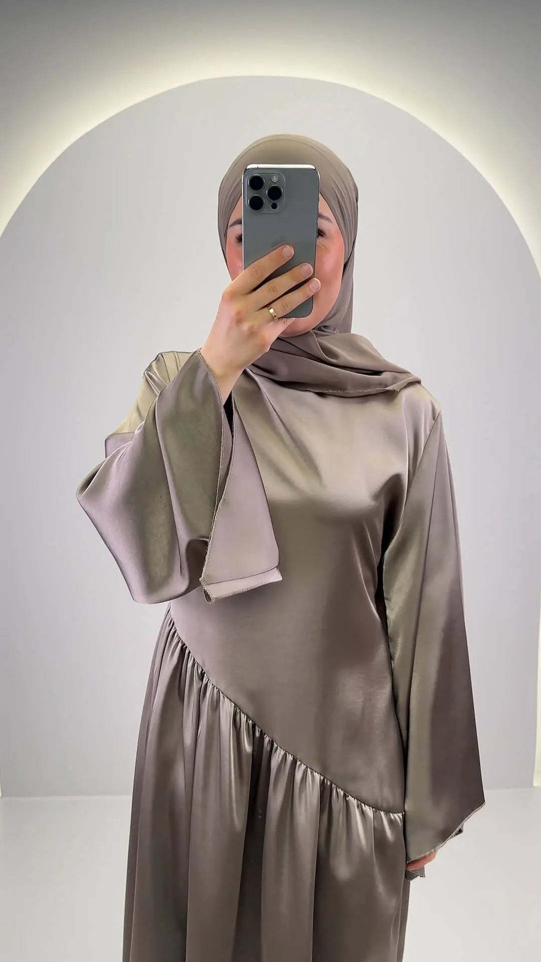 Robe de soirée Meslia Taupe