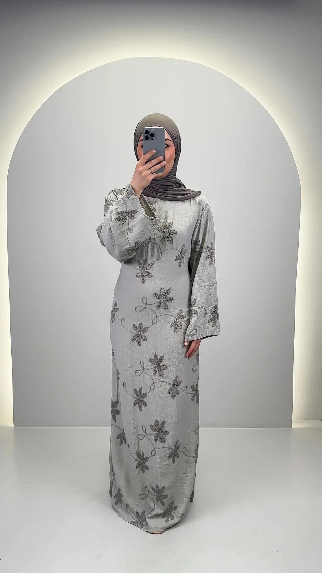 Robe Inaya