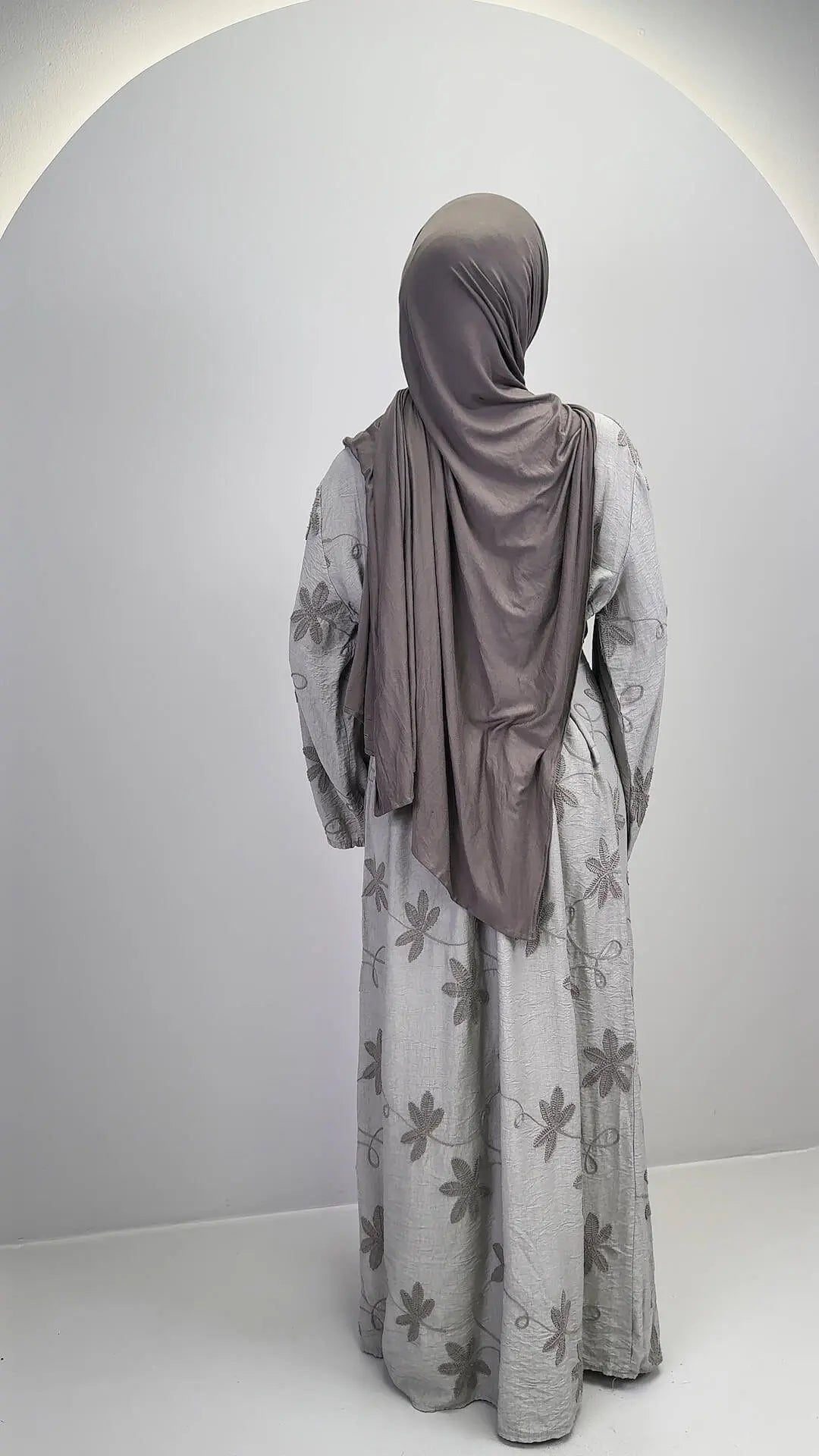 Robe Inaya