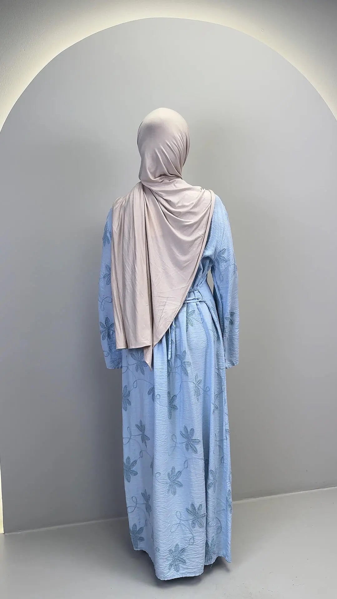 Robe Inaya