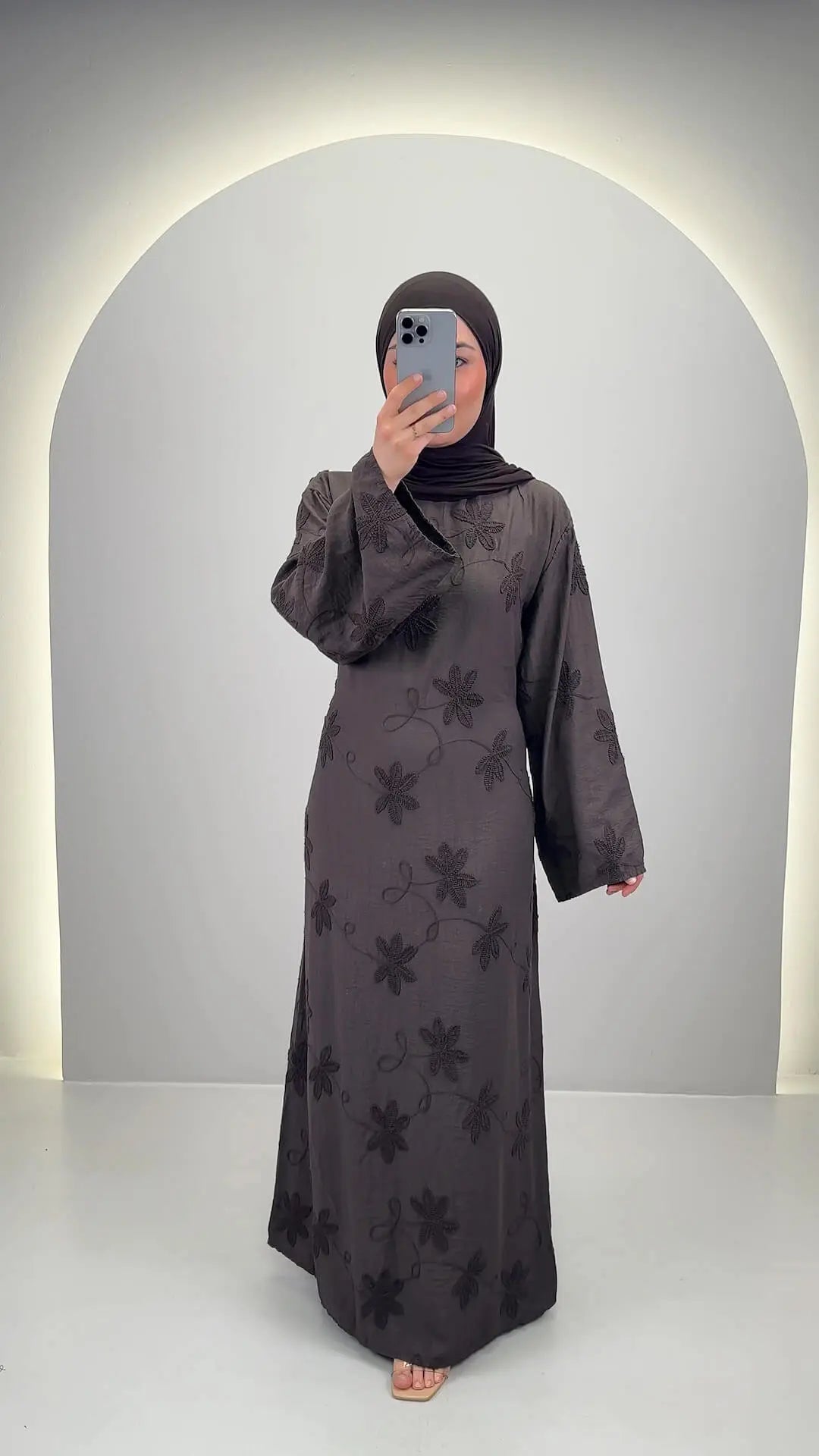 Robe Inaya