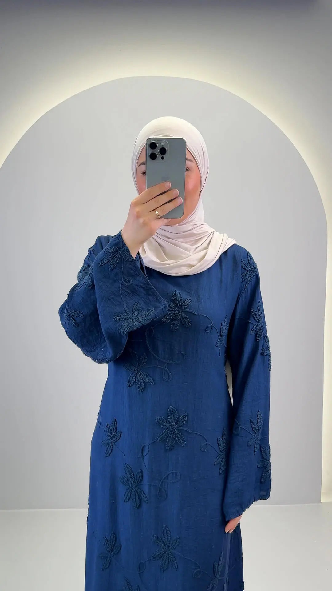 Robe Inaya