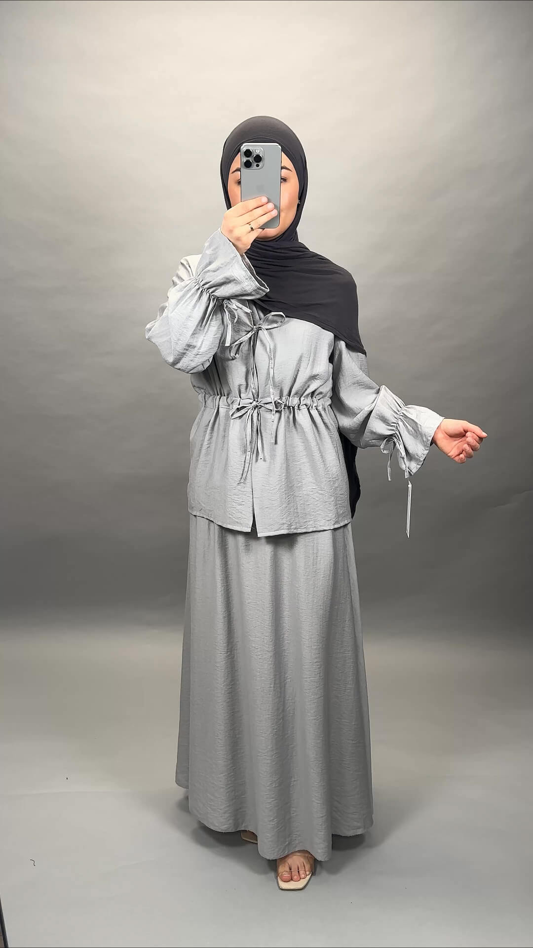 Asliya Outfit Gris