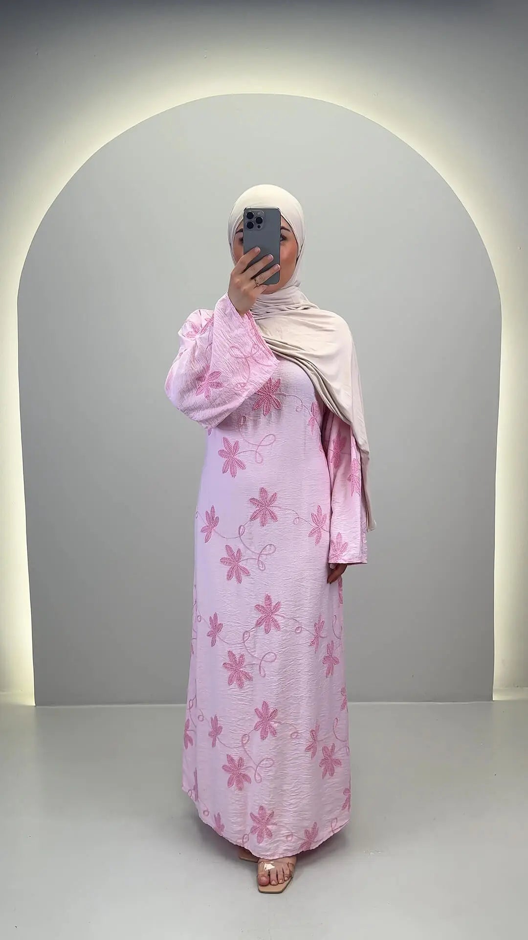 Robe Inaya