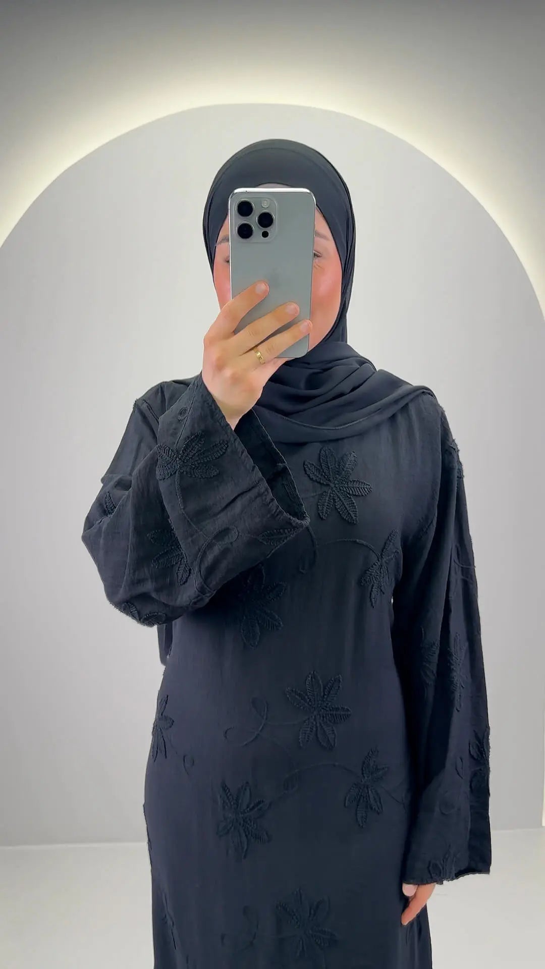 Robe Inaya
